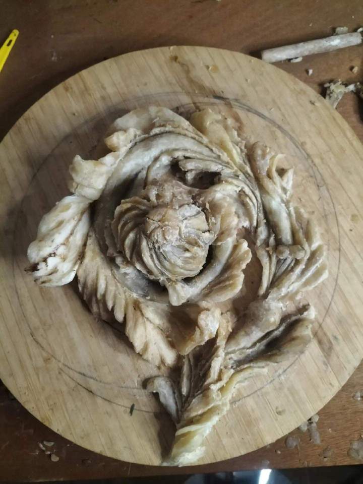 Sculpture avec motif floral Limoges